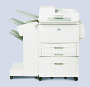Abbildung 11: Mit guter Druckqualität und den niedrigsten Druckkosten machte der HP Laserjet 9040mfp einen guten Gesamteindruck, der allerdings durch das streifige LC-Display getrübt wurde.