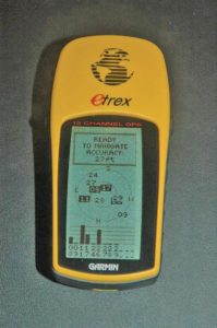 Abbildung 1: Der mobile GPS-Empfänger Etrex von Garmin, ein preiswertes Gerät der Einsteigerklasse.