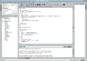 Abbildung 1: Das Hauptfenster des Editors. Rechts ist das Fenster für Fehlermeldungen angedockt, links das Code-Browser-Window. Den Platz am unteren Rand belegt das Console-Plugin mit seinem Shell-Fenster. Alle Unterfenster lassen sich mit einem Klick einklappen, wenn die Übersicht verloren zu gehen droht.