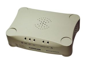 Abbildung 1: Das Corinex Cable-LAN nutzt vorhandene TV-Antennenkabel für die Datenübertragung und verursachte im Test die geringsten Störungen. Es ist mit 160 Euro aber auch das teuerste Gerät im Testfeld.