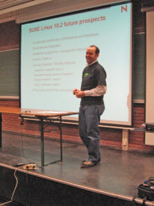 Abbildung 2: Michael Löffler gab einen Ausblick auf kommende Suse-Linux-Versionen und holte Feedback ein.