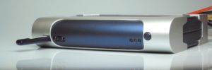 Abbildung 2: ALs Bluebox-Hardware dient ein Lex Thin Client mit einem VIA-Eden-Prozessor und drei Ethernet-Schnittstellen. Links ragt der USB-Stick mit der Firewall-Konfiguration aus dem Gehäuse. 