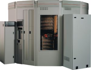 Abbildung 2: Eine der größten Tape-Libraries ist die Powderhorn 9310 von Storagetek. Auf bis zu 144000 Bandkassetten bringt sie unglaubliche 28,8 Petabytes unter. (Foto: Storagetek)