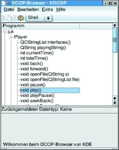 Abbildung 2: Kdcop unterstützt Drag & Drop. Die Methode »play()« wurde einfach vom Kdcop-Fenster in die Eingabezeile von KAlarm gezogen. Das Tool »dcop« ruft die Methode auf.