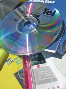 Abbildung 2: Erschöpfungsgrundsatz: Hat der Kunde die Datenbank-CD einmal bezahlt, darf er sie auch wieder verkaufen.