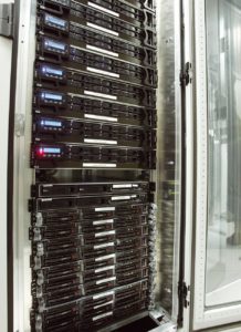 Abbildung 3: Einige der 75 Mailstores, auf die täglich Millionen E-Mails einprasseln.