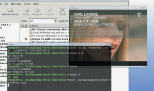 Abbildung 3: Bei echter Transparenz sind auch die hinter der Applikation liegende Fenster sichtbar. Sogar Videos laufen hinter den transparenten Fenstern weiter.
