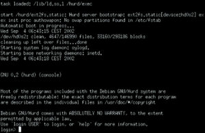 Abbildung 4: Die Login-Shell ist ein Prozess ohne User-ID. Wer lieber einen normalen Login-Prompt verwenden möchte, darf natürlich auch das tun.