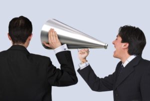     Abbildung 2: Wer für die eigene Sache die Werbetrommel rührt, muss bei Verwendung von eingeführten Begriffen und Symbolen das Markenrecht anderer beachten.    (Bild: © andresr, Fotolia)  