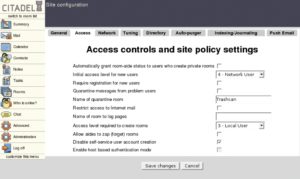 Abbildung 8: Zugangskontrolle und Policies für neue Benutzer. Hier kann der Admin PAM aktivieren oder mit »Disable self-service user account creation« die Benutzerverwaltung selbst übernehmen.