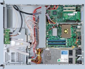 Abbildung 4: Die Rack-one-Appliance besteht aus ordentlich verbauten und gut aufeinander abgestimmten Standard-PC-Komponenten.