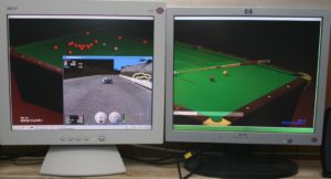 Mit den Nvidia-Treibern kein Problem: 3D mit Xinerama. Vorne die Renn-Simulation Torcs, im Hintergrund Foobillard. Gerade für die großen Snooker-Billard-Tische bieten sich zwei Monitore an.