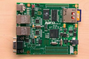 Abbildung 1: NGW 100, ein Beispiel für ein Linux-Board mit AVR32-Prozessor, 140 MHz Takt und 32 MByte RAM.