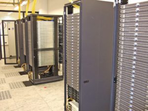 Abbildung 2: Bladeserver bilden die Hardwarebasis der Automobil-Plattform.