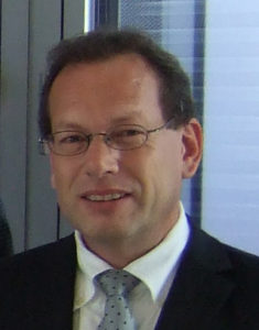 Karlheinz Eberhardt ist Leiter Server Services bei der Münchener Rückversicherungs-Gesellschaft.