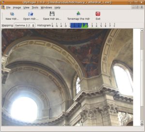 Abbildung 6: Qtpfsgui vereinigt die Funktionen von Psftools und Pfstmo, auf deren Quellcode es aufbaut, unter einer gut zu bedienenden grafischen Oberfläche. (HDR-Bild im Programmfenster: © Rafal Mantiuk)