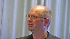 Abbildung 2: Martin Kuppinger war mit der Firma Kuppinger, Cole und Partner einer der Veranstalter. Er stellte unter anderem eine CIO-Befragung vor.