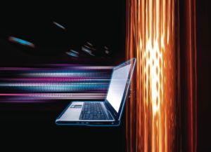 Abbildung 3: Gerichte bewerten das Anzapfen eines ungeschützten WLAN unterschiedlich. (Bild: © Sean Gladwell, Fotolia.com)