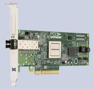 Abbildung 1: Die Hersteller Emulex und Qlogic beherrschen bei Fibre Channel den Adapter-Markt. Links das Modell LPe 12000, rechts QLE 2462.
