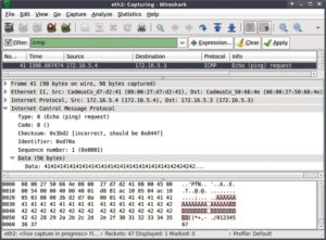Abbildung 3: Wireshark zeigt den Empfang der manipulierten ICMP-Daten, die As und Bs sind markiert.