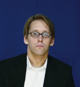 Nils Magnus ist Journalist in der Redaktion des Linux-Magazins. Er widmet sich vorranging Wirtschafts- und Sicherheitsthemen.