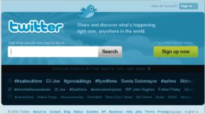 Abbildung 1: Wozu bitte braucht man Twitter? Die Startseite des trotz dieser Ratlosigkeit beliebten Internetdienstes verrät es nicht direkt, hat zumindest aber brandaktuelle Äußerungen parat.
