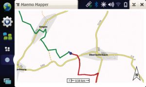 Abbildung 1: Maemo Mapper auf Tour. In verschiedenen Farben sind Route (grün), zurückgelegte Strecke (rot) und aktuelle Position (blau) angezeigt.