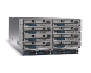 Abbildung 4: Nur die Chassis-Architektur macht den Unterschied: In seinem 2009 auf den Markt gebrachte Unified Computing System (UCS) verbaut das auf Netzwerk-Hardware spezialisierte Unternehmen Cisco die Blades quer.