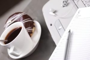 Abbildung 3: Im Restaurant neben Speisen auch WLAN servieren &ndash; das kann eine heiße Sache sein. Copyright: Dzianis Miraniuk, 123rf.com