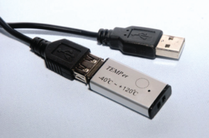Abbildung 1: Den preisgünstige Temperaturfühler TEMPer USB bietet auch Amazon, zumindest das amerikanische.