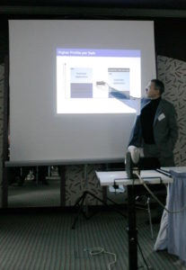 Der Open-Source-Professor Dr. Dirk Riehle referiert über Open-Source-Business-Modelle und erfolgreiches Linux in Unternehmen.