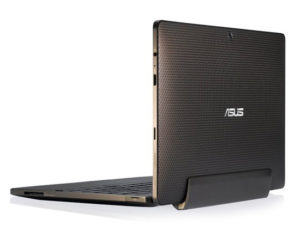 Hübscher Rücken: Den Asus Eee Pad Transformer TF101 gibt es ausschließlich in Braun.