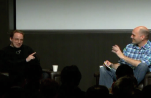 Abbildung 1: Linus Torvalds und Greg Kroah-Hartman beim Fachsimpeln.