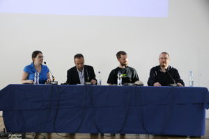 Von links nach rechts: Karen Sandler, Mark Shuttleworth, Michael Meeks und Bradley Kuhn beim Panel auf dem Desktop Summit.