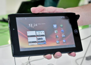 Horizontale: Das Iconia A 100 mit Honeycomb.