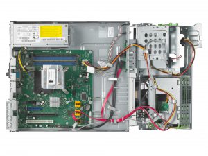 Bis zu 6 Festplatten, dazu 12 USB-Anschlüsse und vier PCI-Steckplätze.