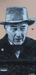 Abbildung 1: Ein Graffiti-Portrait von Robert Musil am Musilhaus im österreichischen Klagenfurt.