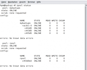 Abbildung 2: Ein auf Open Solaris angelegter Raid-Pool ist erfolgreich eingebunden. Sein Name lautet &raquo;mybackups&laquo;, die Raid-5-Option hat &raquo;Raidz&laquo; im &raquo;zpool create&laquo;-Kommando festgelegt.