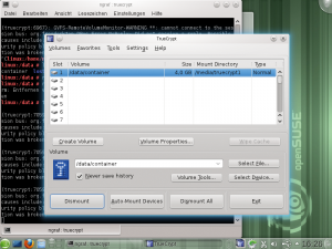 Abbildung 4: Truecrypt gilt für viele Anwender als das Desktop-Verschlüsselungstool schlechthin. Die Oberfläche ist selbsterklärend; detaillierte Informationen verrät das Terminal im Hintergrund.