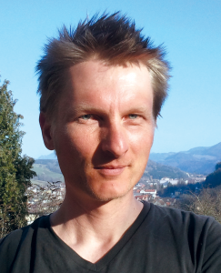Stefan G. Weichinger hat die auf Backupsoftware spezialisierte Firma Oops! gegründet und ist seit Anfang 2004 Mitglied des Amanda-Core-Teams.