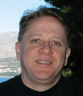 Tim Jones, President and CTO of TOLIS Group Inc., beschäftigt sich seit 1982 mit den Prozessen um Datenbackup and Restore. Seit 1994 gehört er zum BRU-Team.