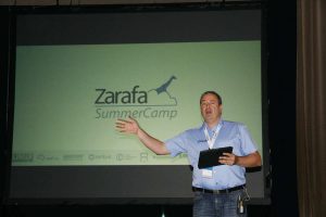 Helmuth Neuberger, einer der Gründer von Zarafa führt durch die Keynotes.