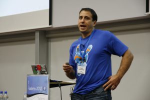 Raffi Gostanian vom Open Invention Network hilft Entwicklern, die sich gegen Patentansprüchen wappnen wollen.