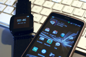 Abbildung 2: Keine Uhr, eher ein Mini-Display für Androiden: Live View.