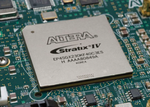 Abbildung 1: Ein FPGA-Chip der Firma Altera (Quelle: Wikipedia).