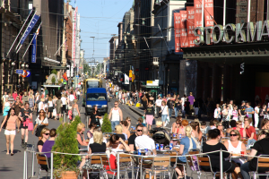 Abbildung 13: Im Sommer fast südländisches Flair, doch im Winter düster und tief verschneit: Helsinki.