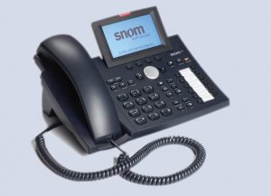 Das IP-Telefon Snom 370 bietet im Vergleich zum Vorgänger ein größeres Display, mehr Speicher und bessere Sprachqualität.