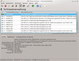Abbildung 1: Nur in der Betriebsart für Experten blendet der GNU Privacy Assistent am unteren Fensterrand ausführliche Informationen zu den Schlüsseln und Zertifikaten, zu Signaturen und Subkeys ein.