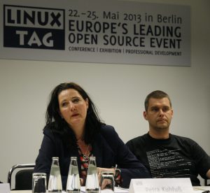 Petra Kuhfuss von der Messe Berlin und René Wienholtz von Strato.