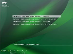 Abbildung 1: Beim Booten kann der Admin den zu startenden Kernel auswählen und gegebenenfalls wieder auf die bewährte Version zurückgreifen, hier beim SLES 11 SP2.